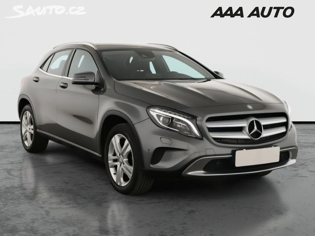 Mercedes GLA
